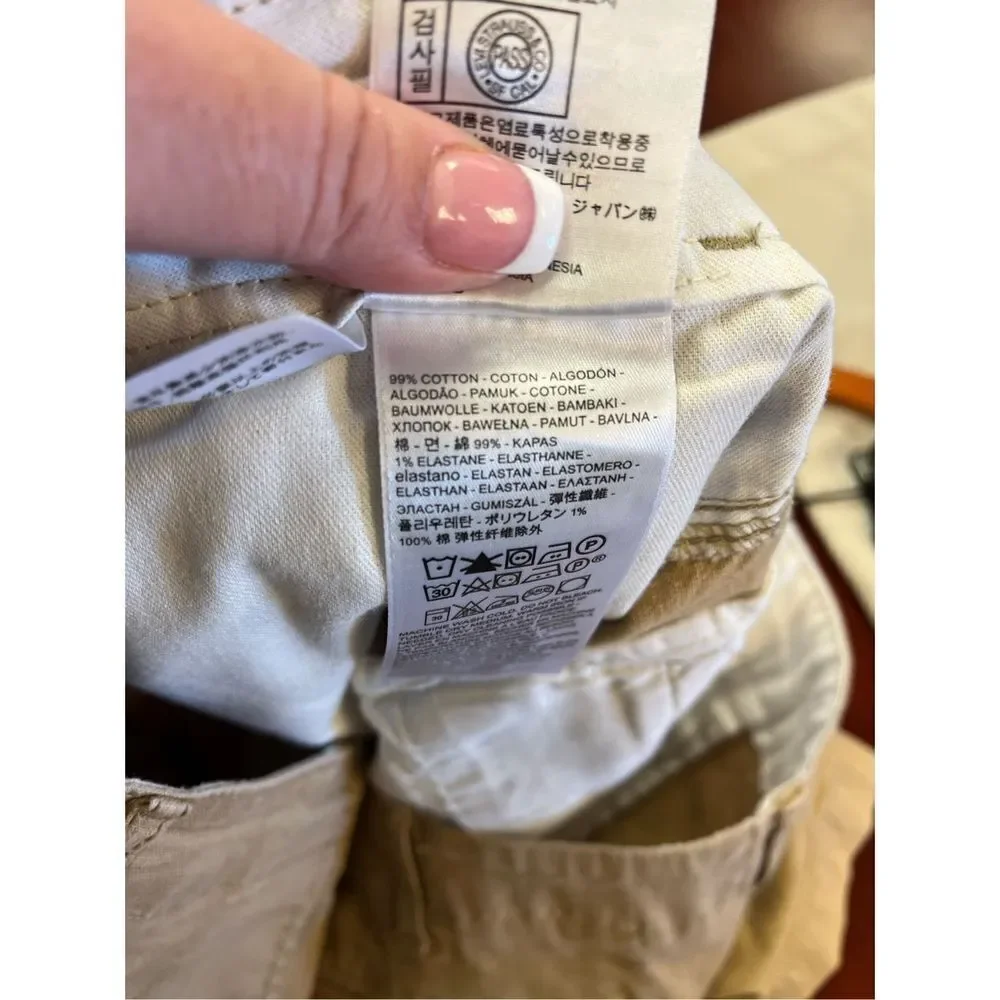Levi’s Strauss Tan Flat Front Textured Bermuda Shorts sz 38 EUC